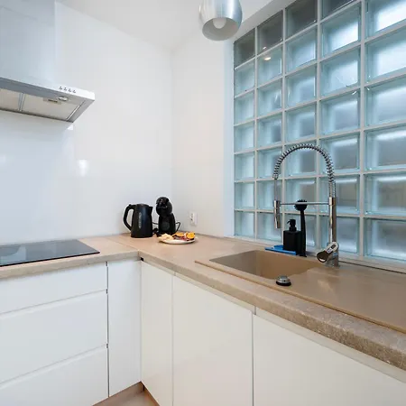 Apartment Tabelowa Deluxe With Garden Lodz